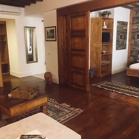 El Vino & Hotel