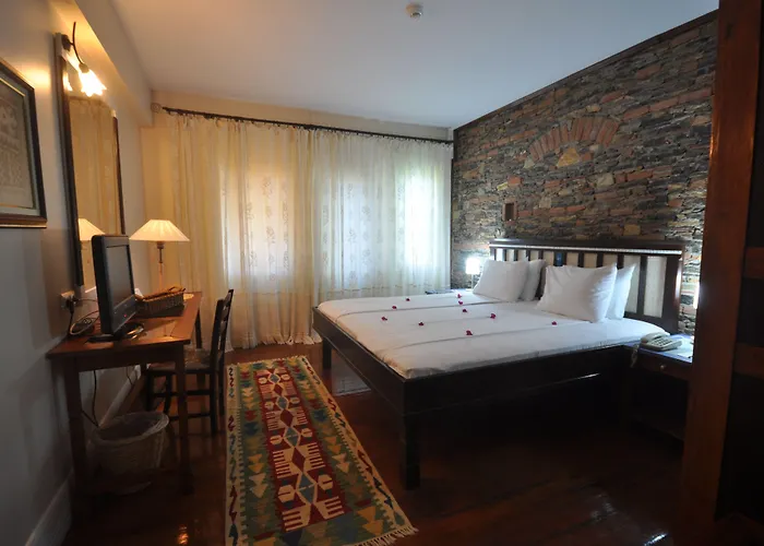 Hotel El Vino &