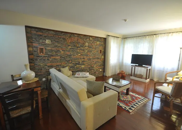 Hotel El Vino &