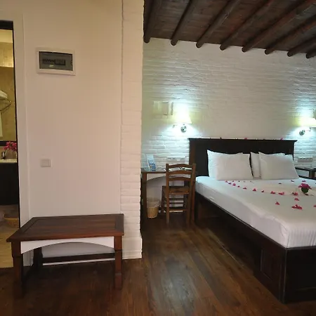 El Vino & Hotel 3*