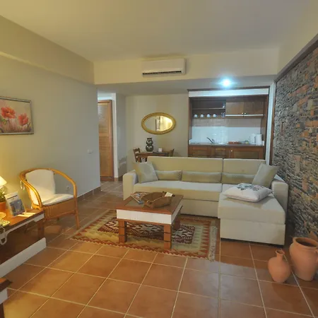 El Vino Hotel&suites 3*