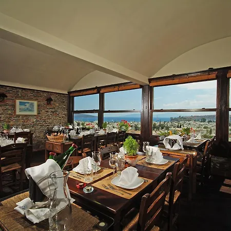 El Vino Hotel&suites 3*