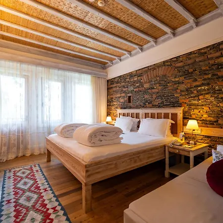 Hotel El Vino &