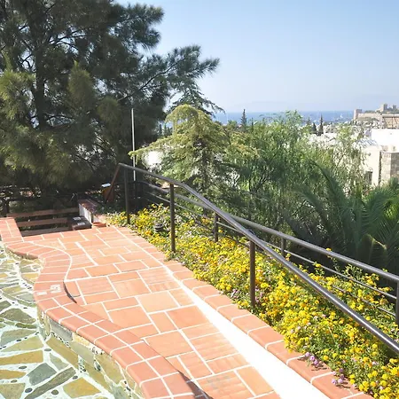 El Vino & Отель